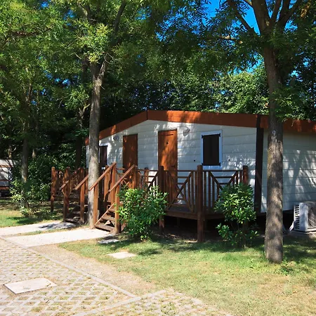 פארק נופש Club Del Sole Easy Village 3*