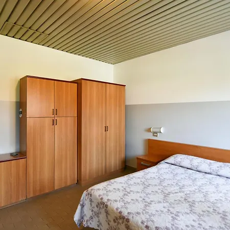פארק נופש Club Del Sole Easy Village 3*